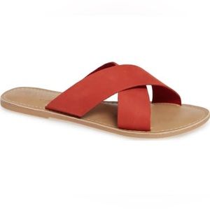 Coconuts/Beach by Matisse Pebble slides. Red pebble size 7.